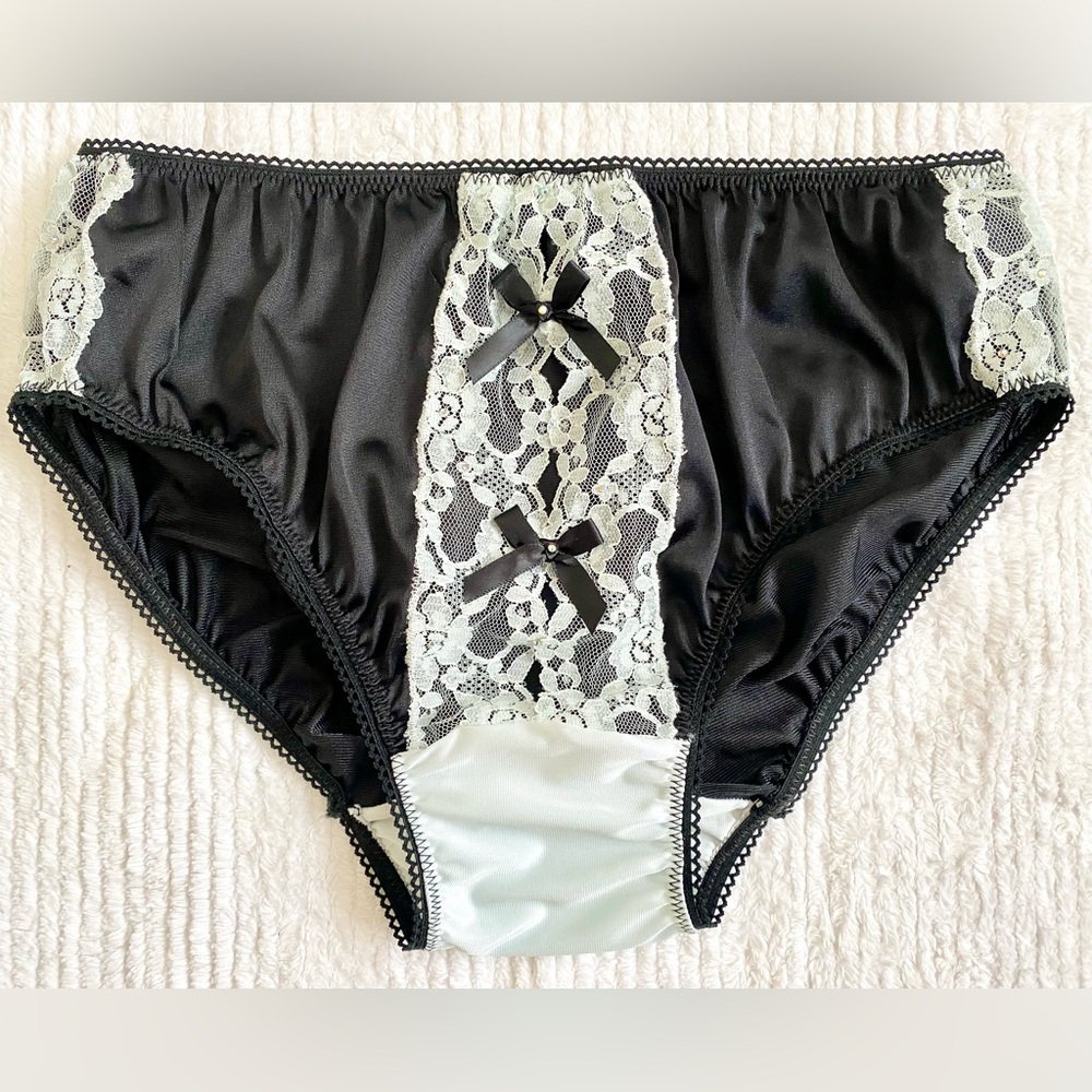 Vintage 60s-Inspired Bikini Panties *Size 8* BLACK Sheer Lace Women's Underwear